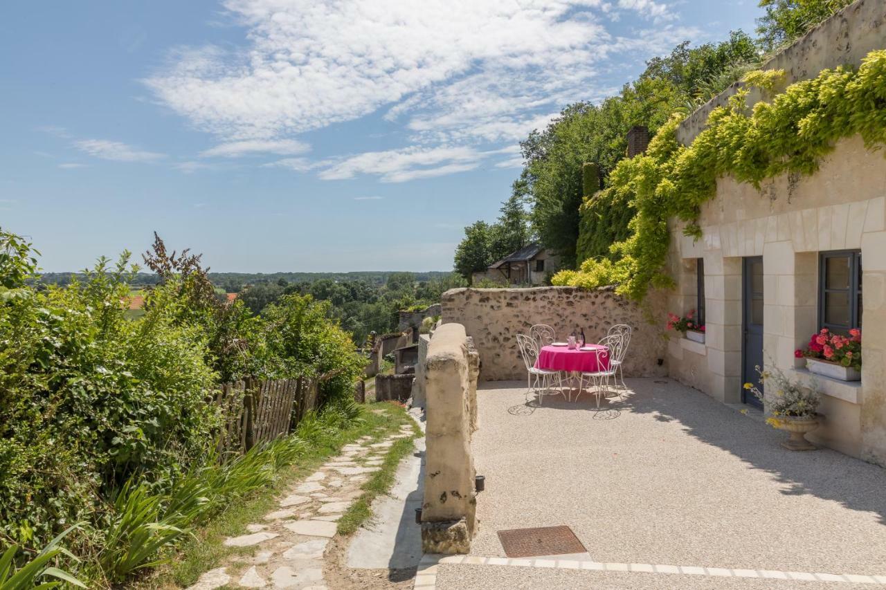 Gite De La Rochere Noizay Exterior photo