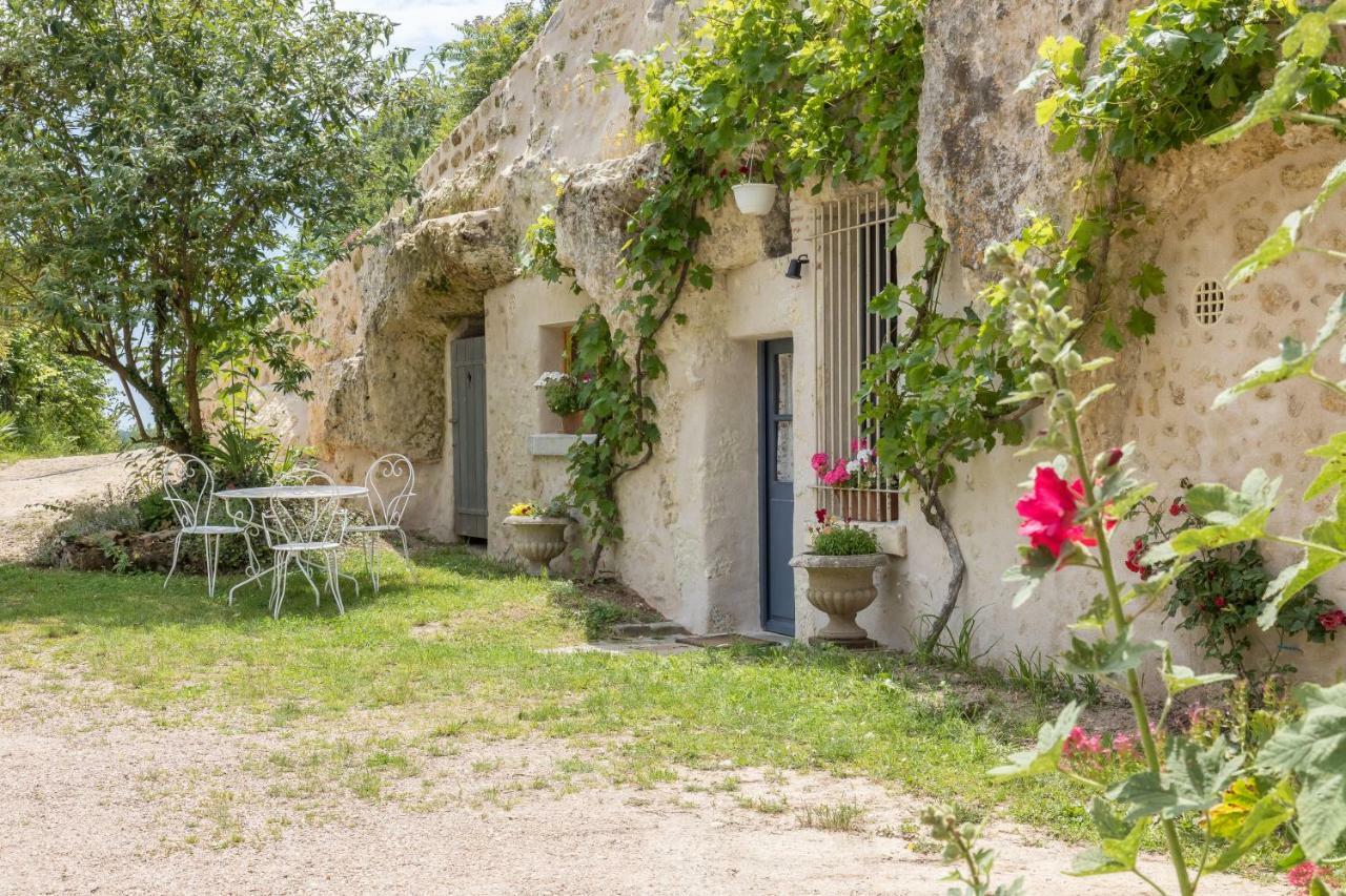 Gite De La Rochere Noizay Exterior photo